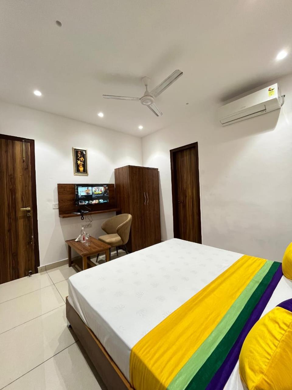 Hotel Platinum Inn Ludhiana Exterior foto