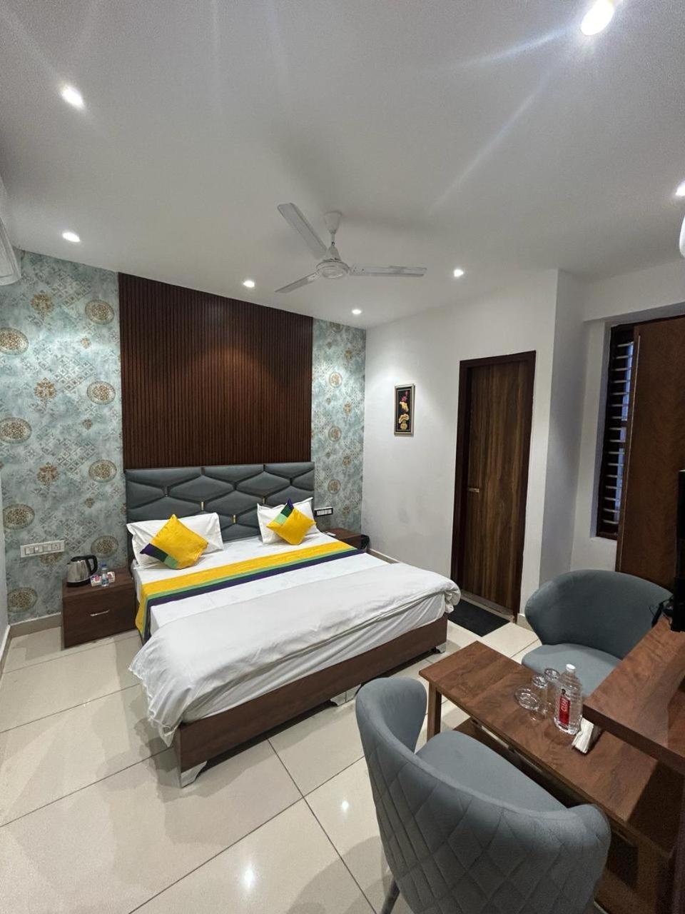 Hotel Platinum Inn Ludhiana Exterior foto